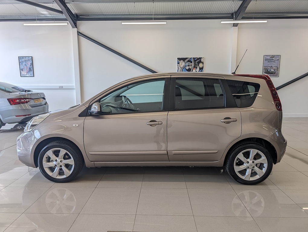 Nissan Note Tekna Beige #3