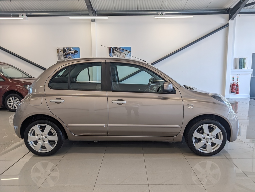 Nissan Micra N-tec Beige #5