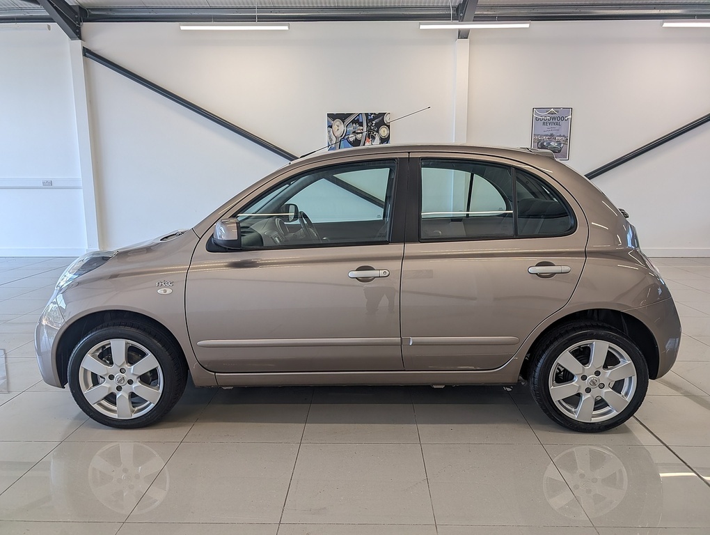 Nissan Micra N-tec Beige #3
