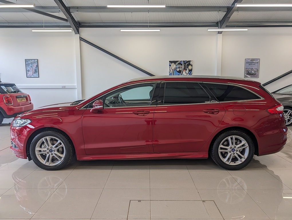 Ford Mondeo Tdci Titanium Red #3