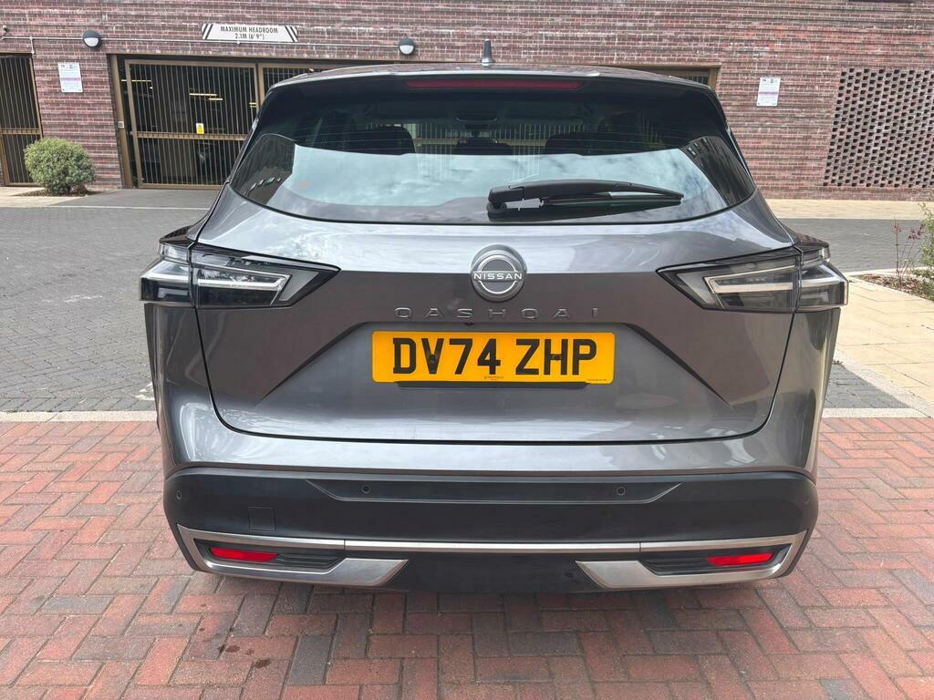 Nissan Qashqai N-connecta Black #25
