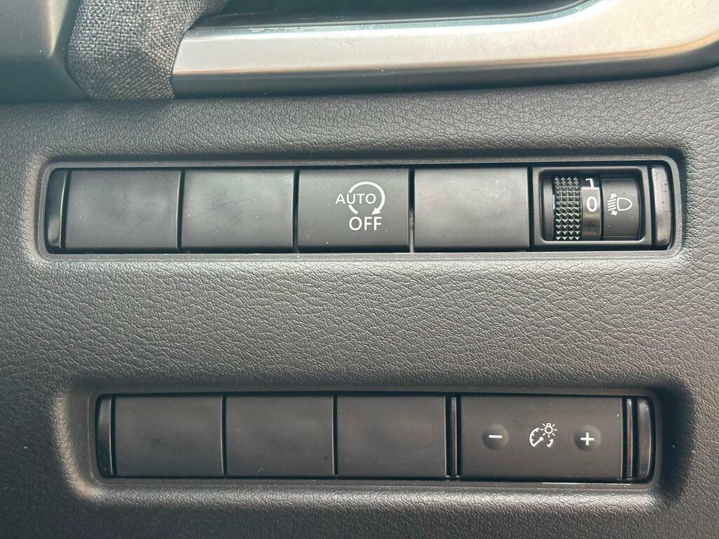 Nissan Qashqai N-connecta Black #38