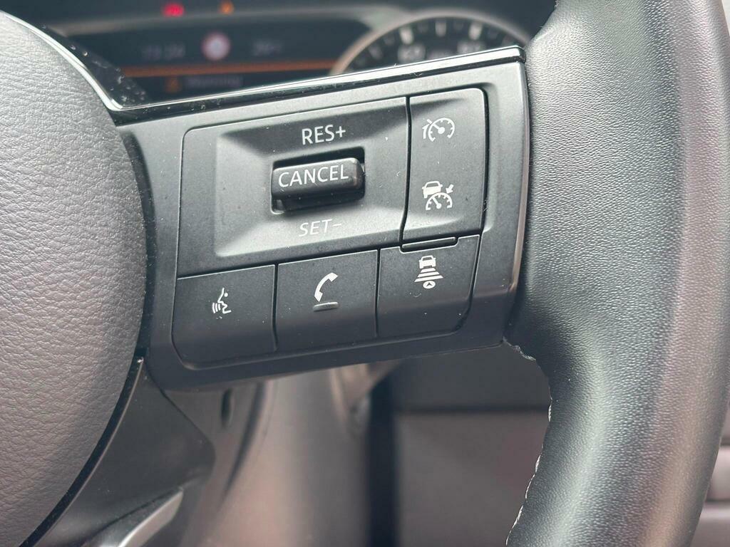 Nissan Qashqai N-connecta Black #37
