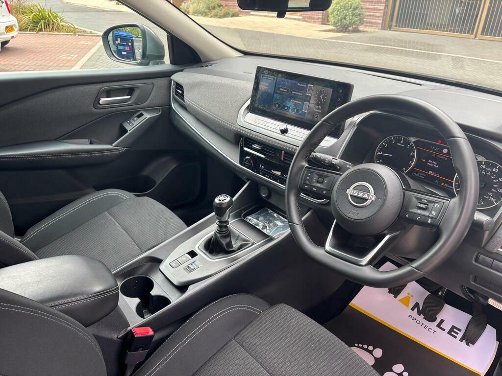 Nissan Qashqai 1.3 Dig-t Mhev Acenta Premium Euro 6 S S Grey #3