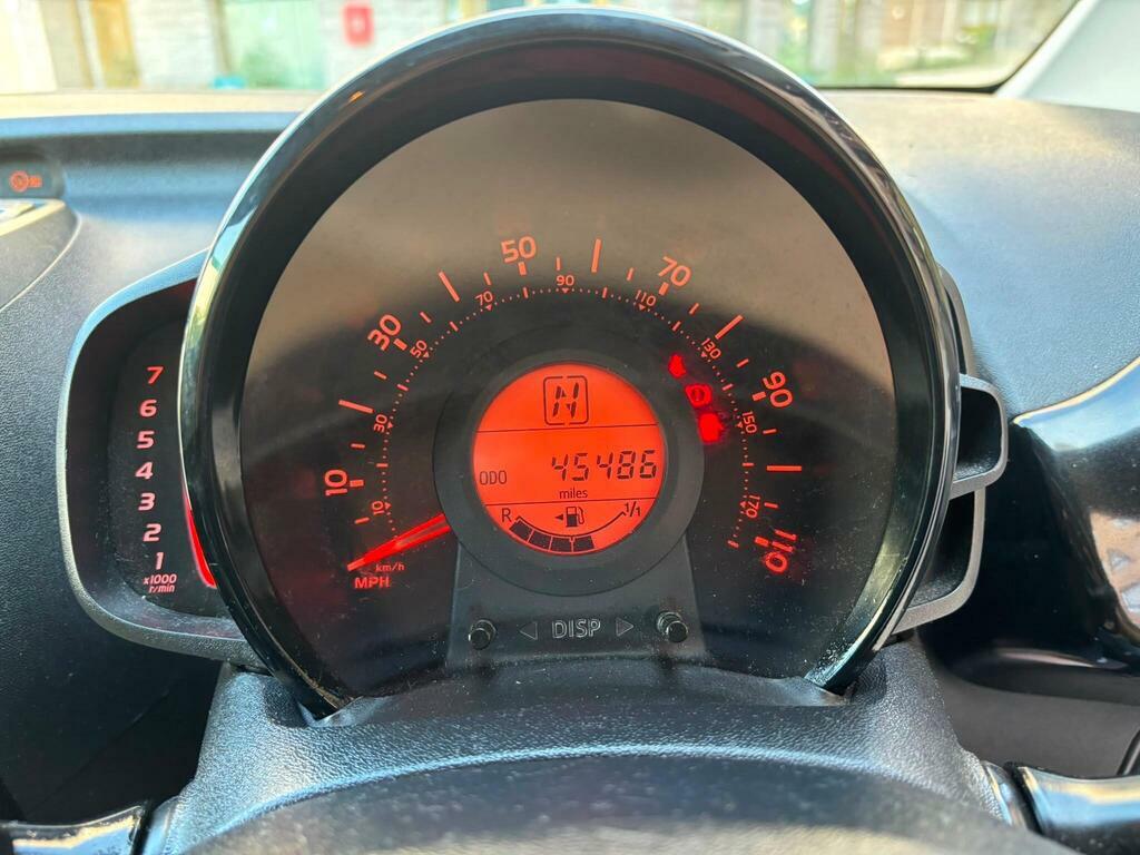 Toyota Aygo 1.0 Vvt-i X-cite 2 X-shift 69 Bhp Blue #47