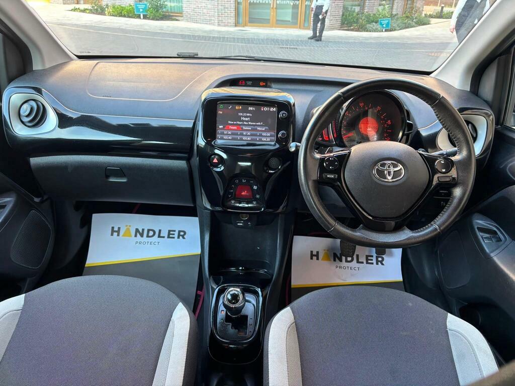 Toyota Aygo 1.0 Vvt-i X-clusiv X-shift Euro 5 Black #5
