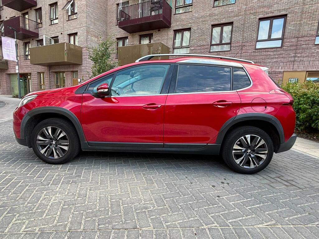 Peugeot 2008 1.5 Bluehdi 100 Allure Premium Red #20