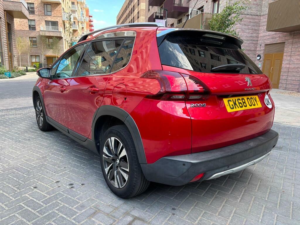 Peugeot 2008 1.2 Puretech Allure Premium Euro 6 S S Red #2