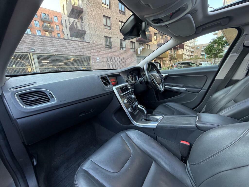 Volvo V60 Cross Country D4 Lux Nav Black #16
