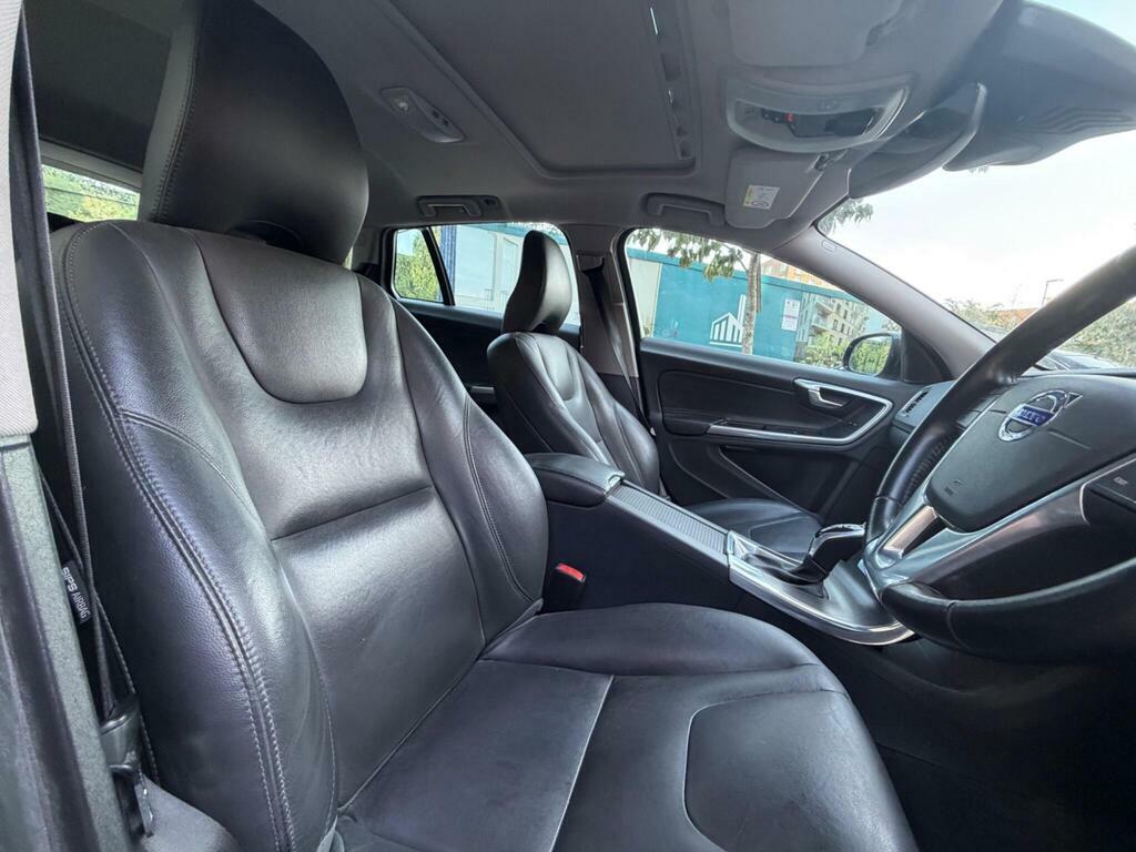 Volvo V60 Cross Country D4 Lux Nav Black #19