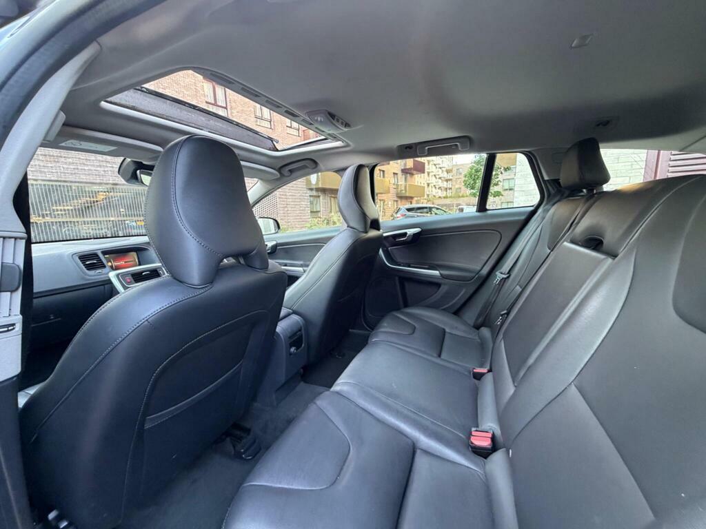 Volvo V60 Cross Country D4 Lux Nav Black #23