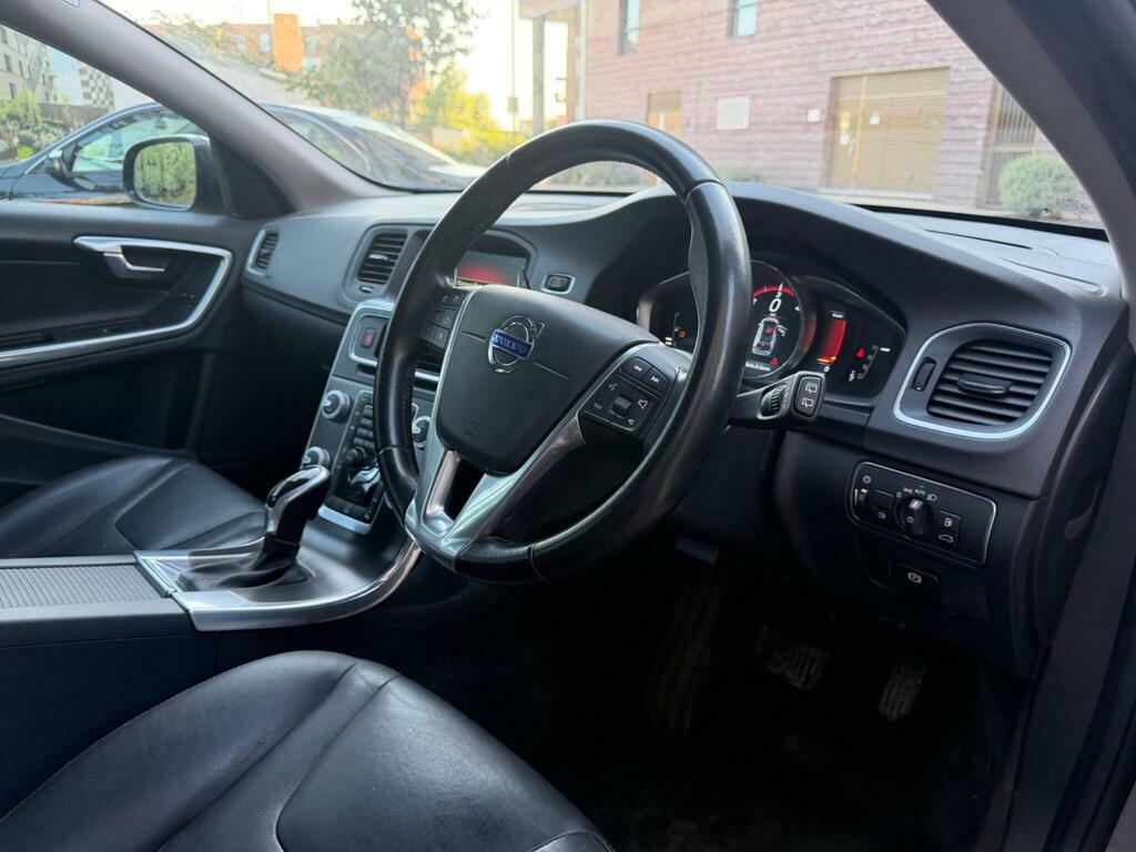 Volvo V60 Cross Country D4 Lux Nav Black #31