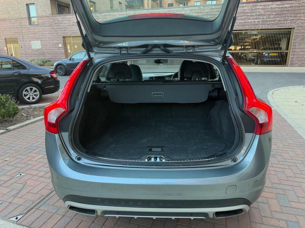 Volvo V60 Cross Country D4 Lux Nav Black #30