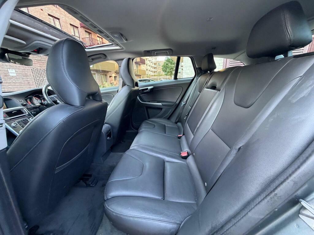 Volvo V60 Cross Country D4 Lux Nav Black #24