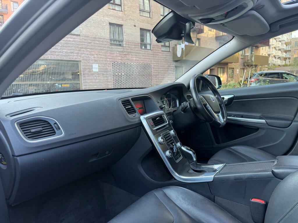 Volvo V60 Cross Country D4 Lux Nav Black #15