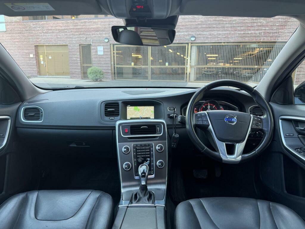 Volvo V60 Cross Country D4 Lux Nav Black #18