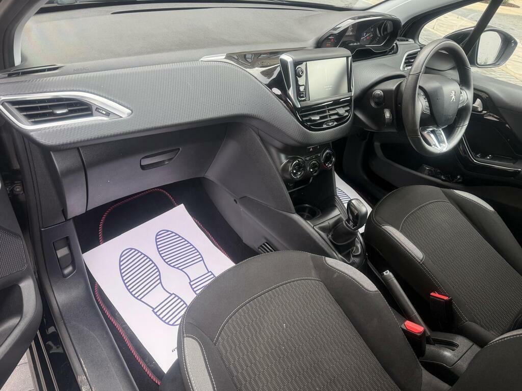 Peugeot 208 1.2 Active White 1 Owner From New Low Tax C White #15