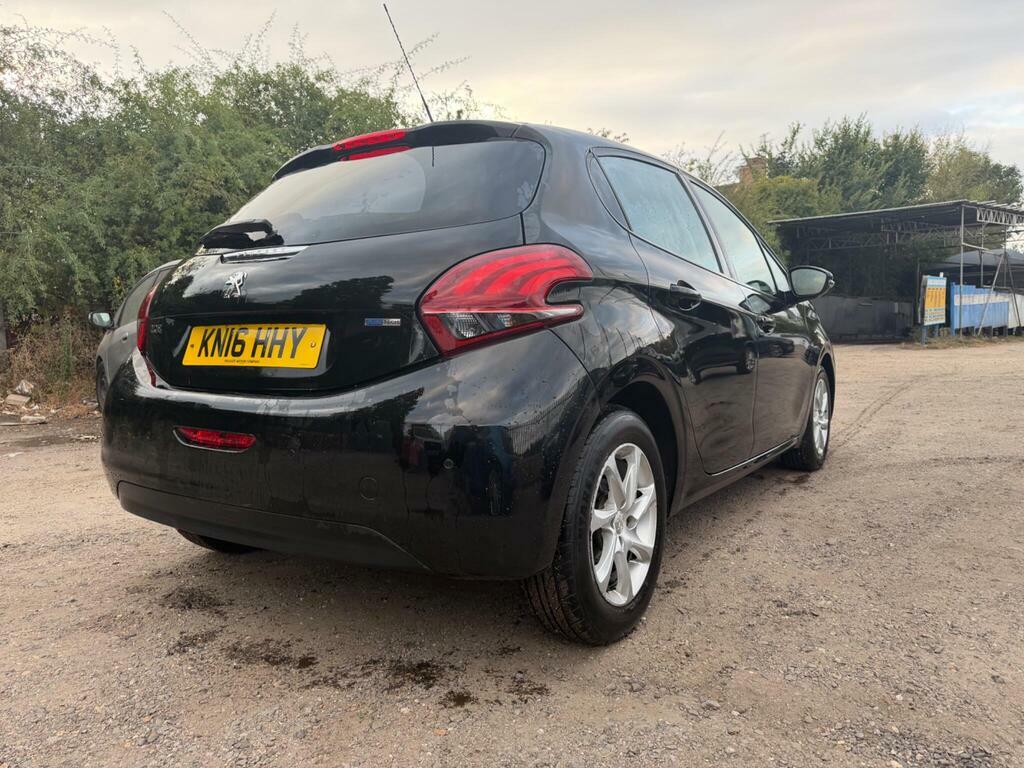 Peugeot 208 1.2 Puretech Active Euro 6 Black #2