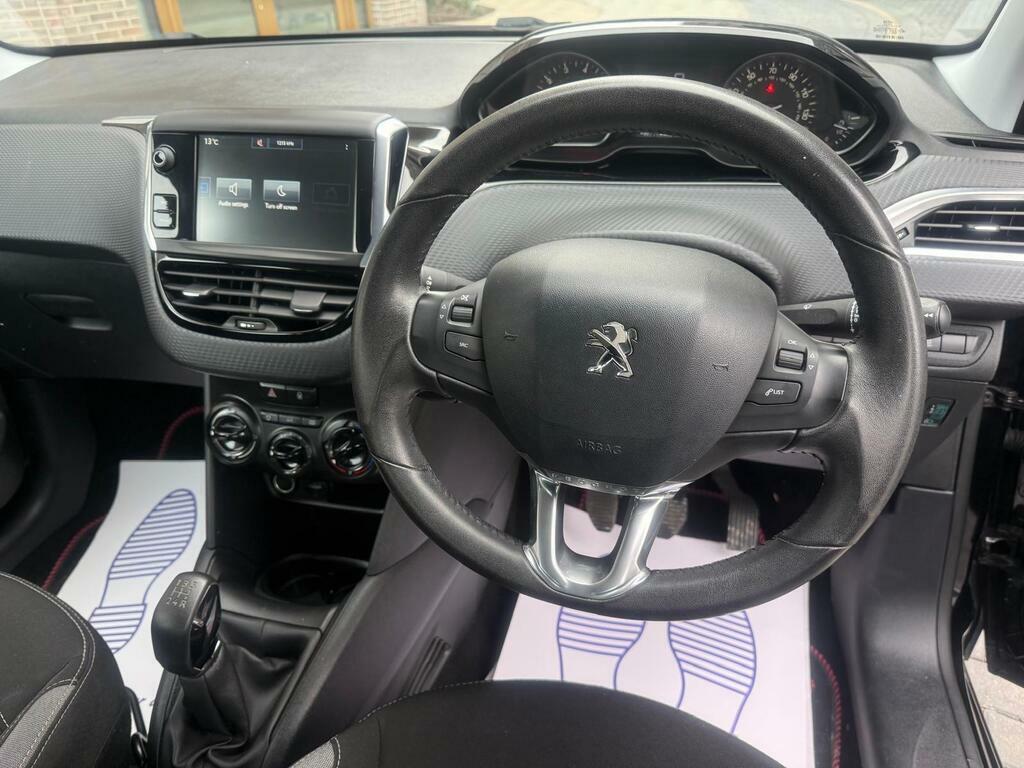 Peugeot 208 1.2 Active White 1 Owner From New Low Tax C White #17
