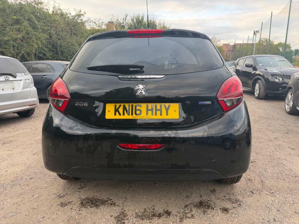 Peugeot 208 1.2 Active White 1 Owner From New Low Tax C White #7