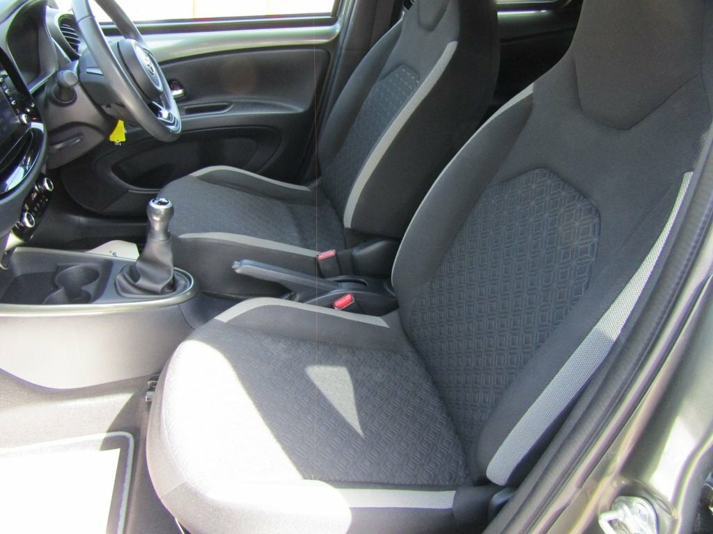 Toyota Aygo X Pure White #10