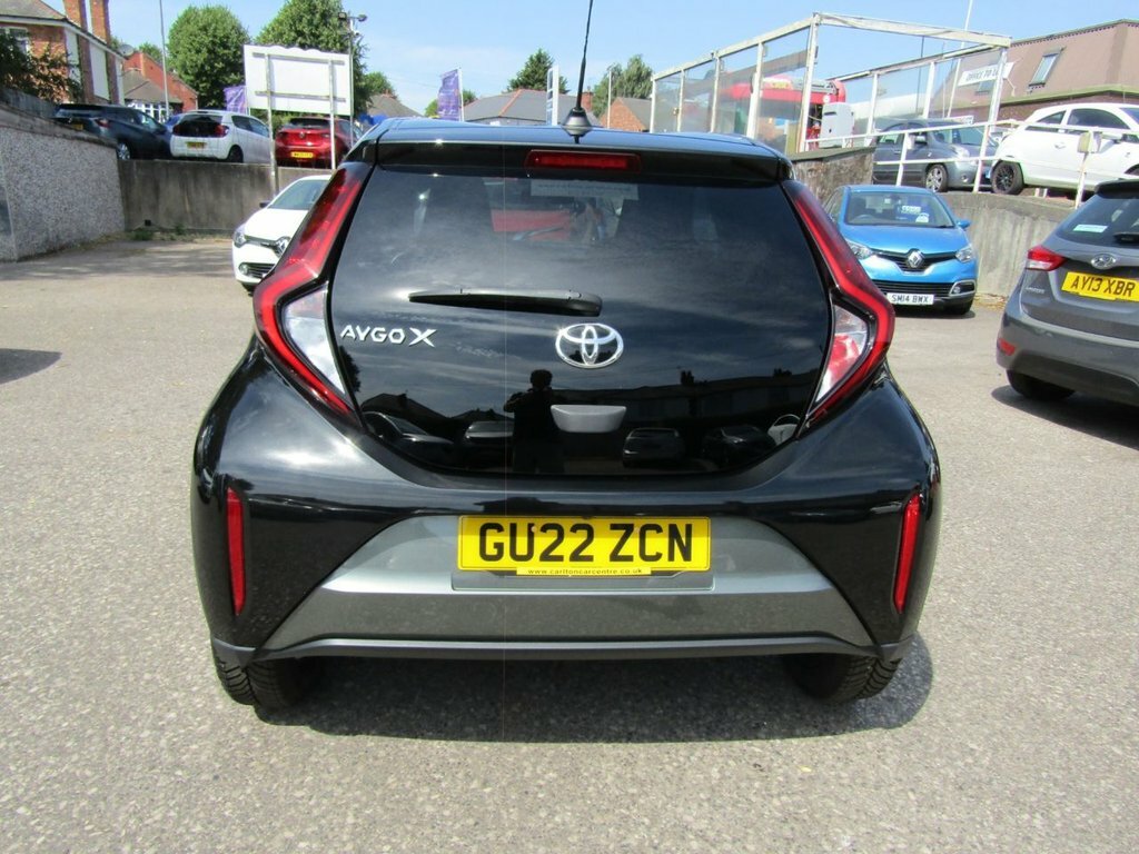 Toyota Aygo X 1L Edge Green #5