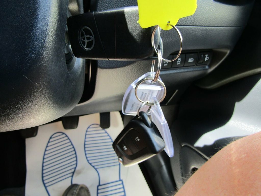 Toyota Aygo X Pure White #23