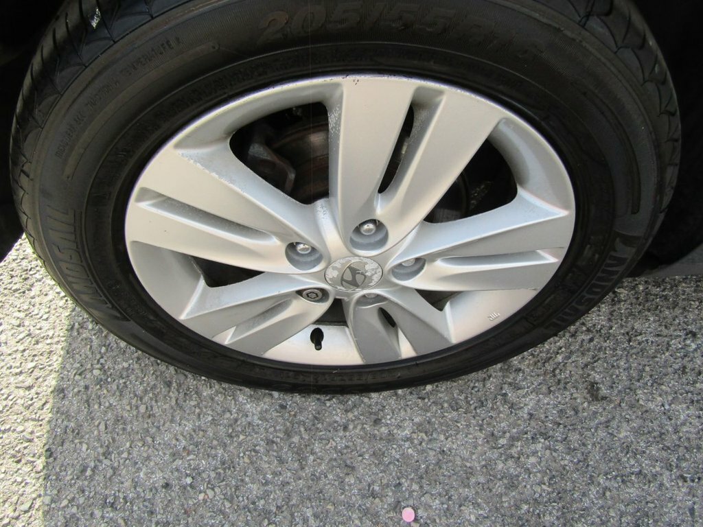 Hyundai Ix20 1.6 Style Hatchback Euro 5 123 Bh White #10