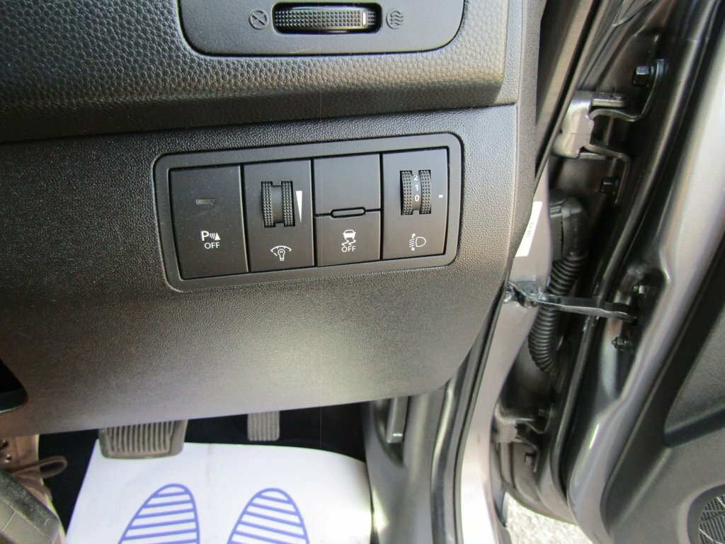 Hyundai Ix20 1.6 Style Hatchback Euro 5 123 Bh White #20