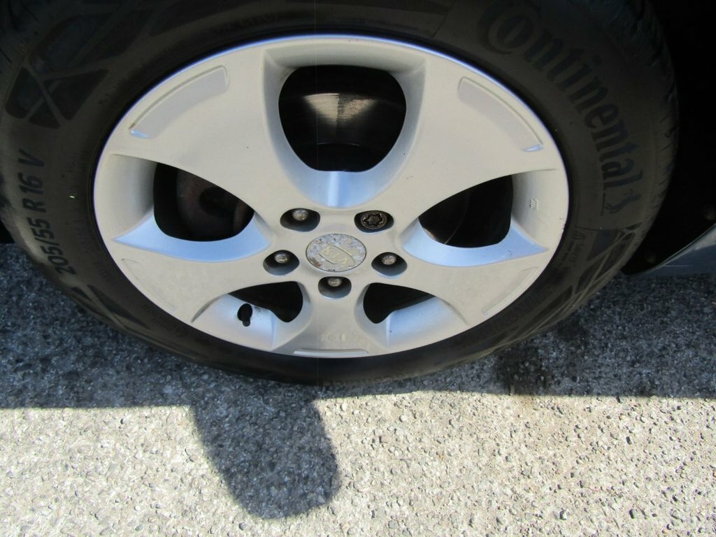 Kia Venga 1.6 2 Mpv Euro 5 123 Bhp Silver #12