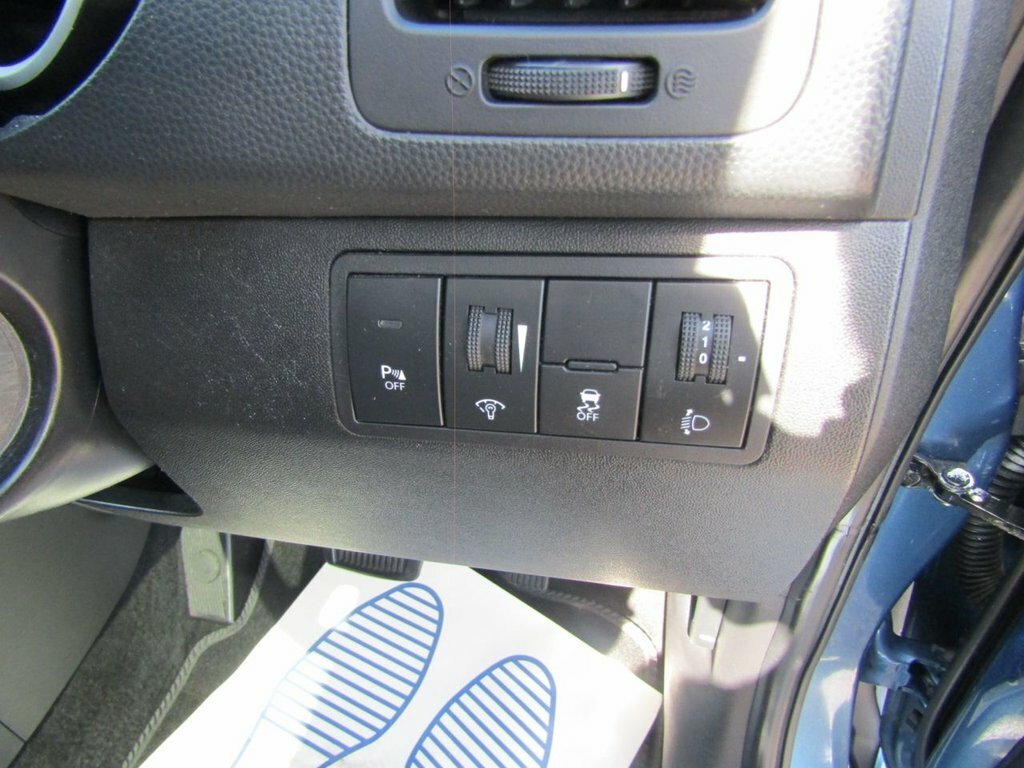 Kia Venga 1.6 2 Mpv Euro 5 123 Bhp Silver #19