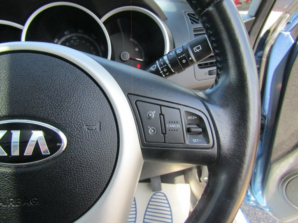 Kia Venga 1.6 2 Mpv Euro 5 123 Bhp Silver #20