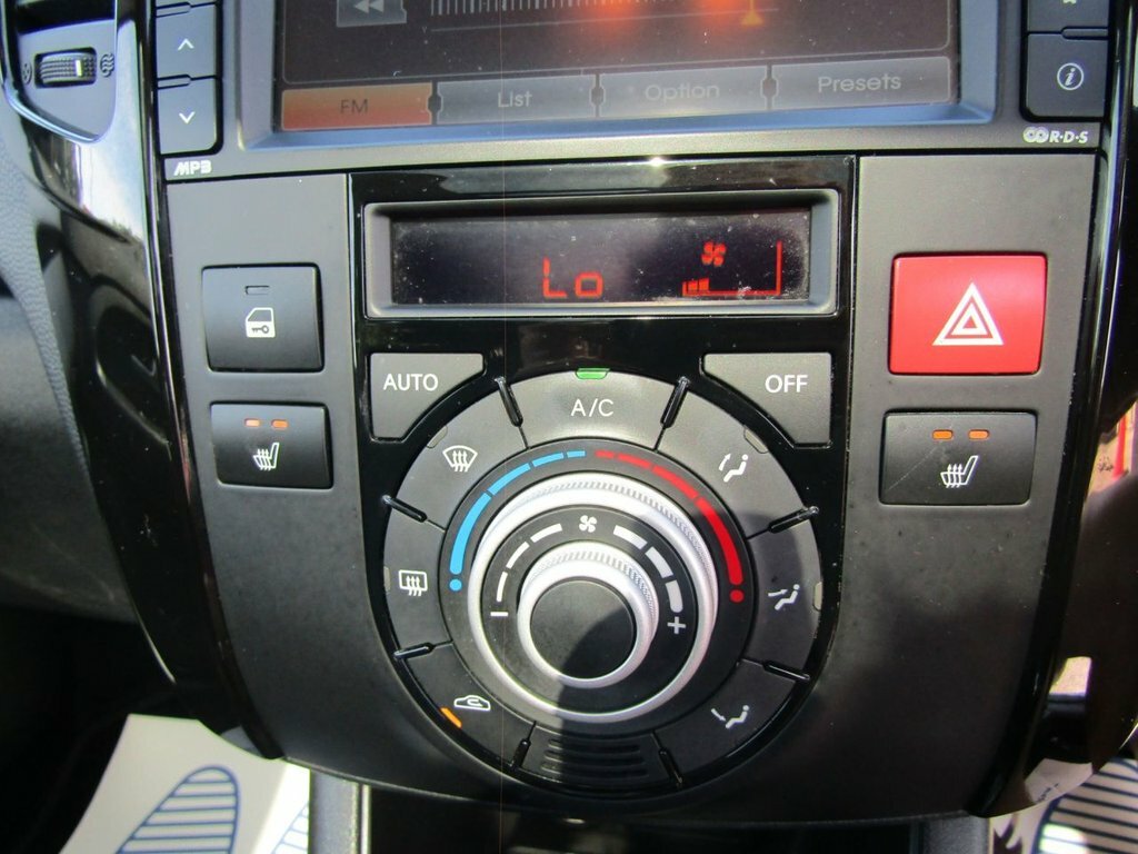 Kia Venga 1.6 2 Mpv Euro 5 123 Bhp Silver #23