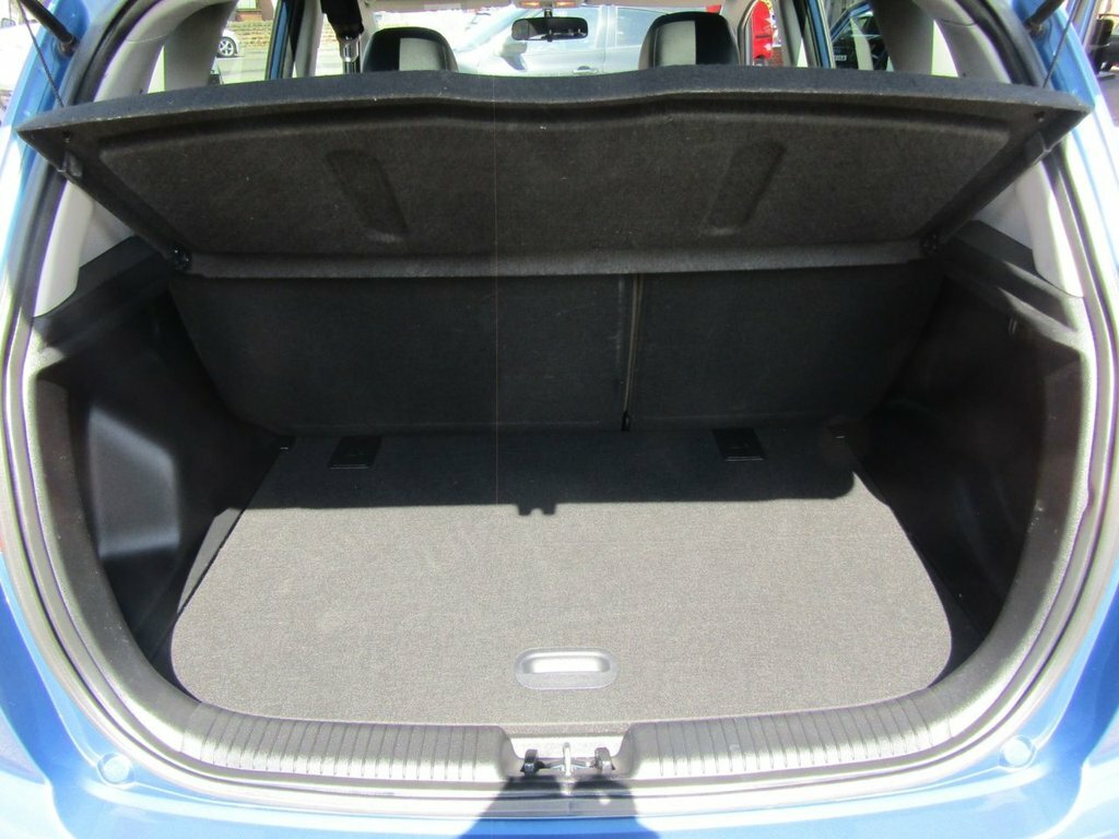 Kia Venga 1.6 2 Mpv Euro 5 123 Bhp Silver #15