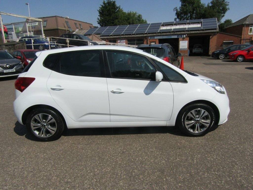 Kia Venga 1.6L 3 White #2