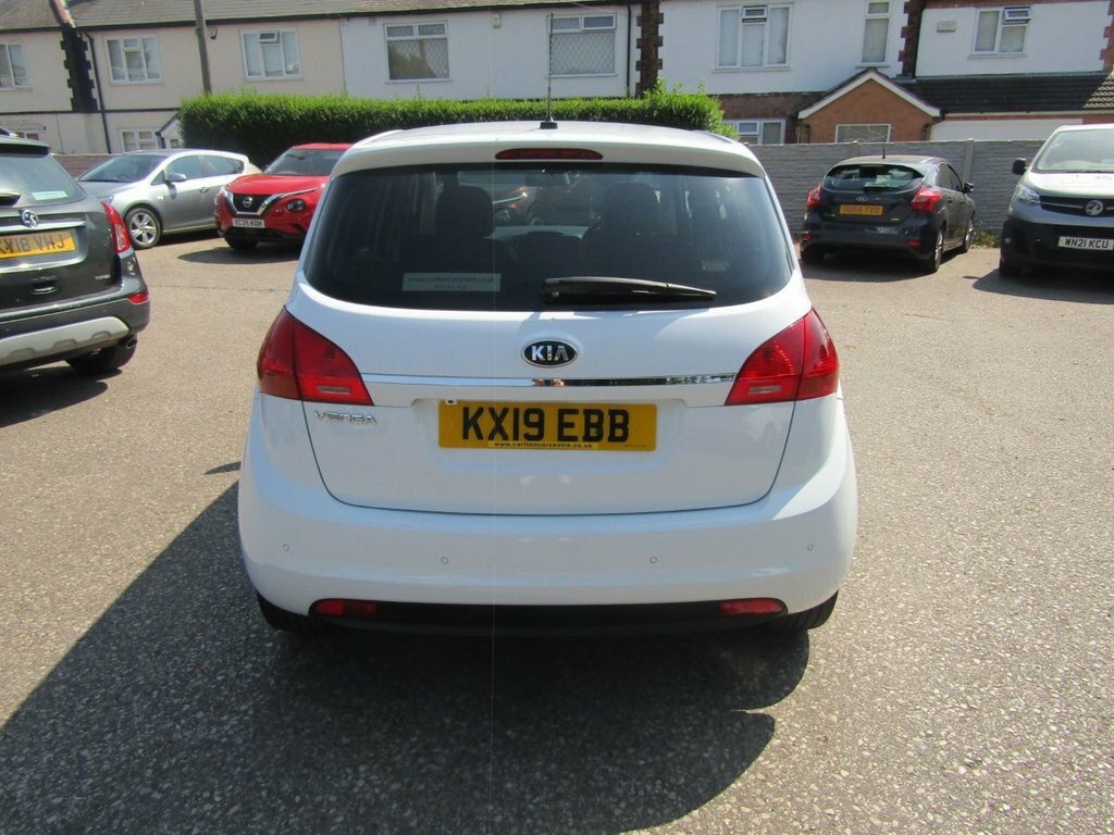 Kia Venga 1.6L 3 White #4