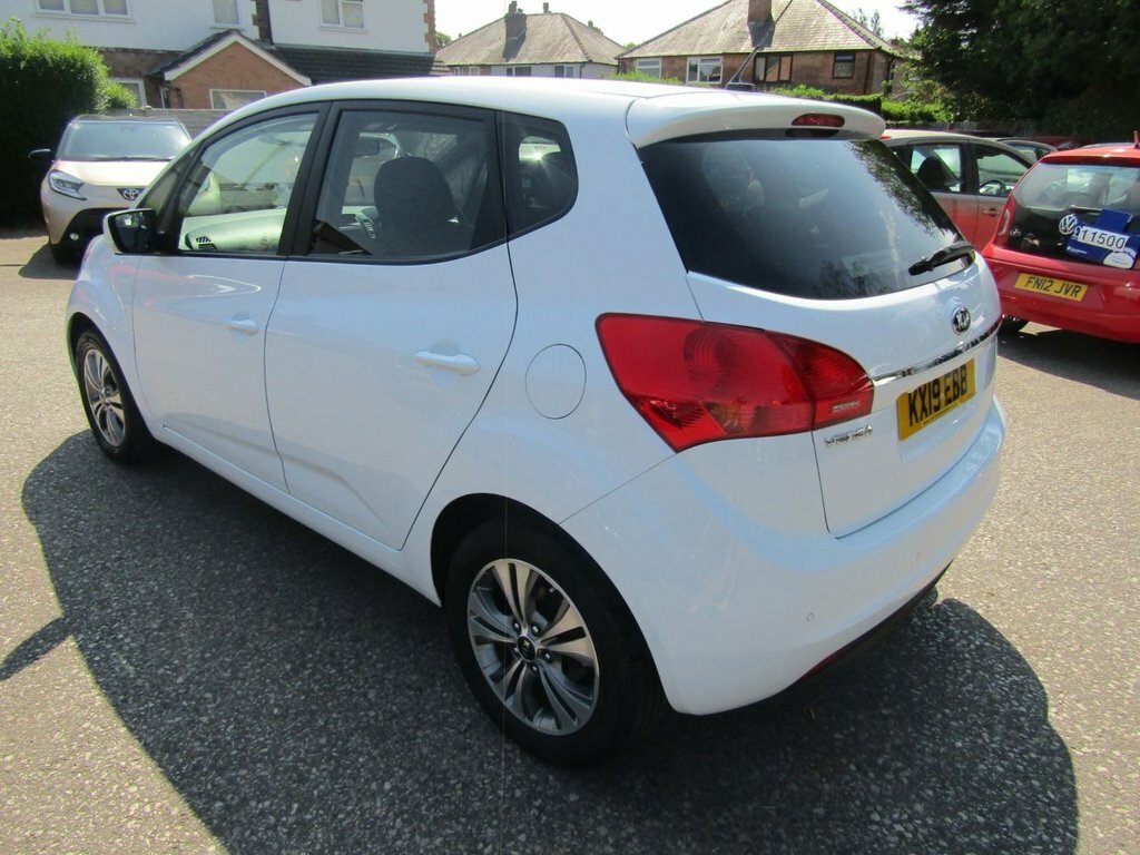 Kia Venga 1.6L 3 White #5