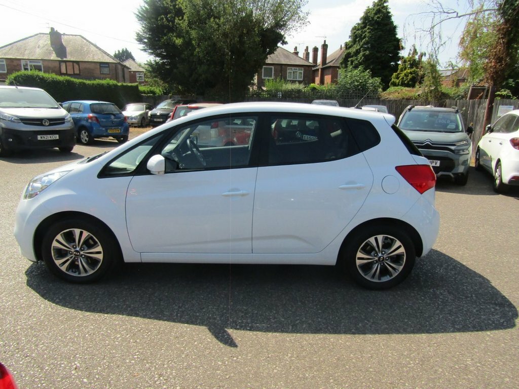 Kia Venga 1.6L 3 White #6