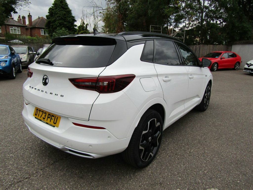 Vauxhall Grandland 1.2L Ultimate White #4