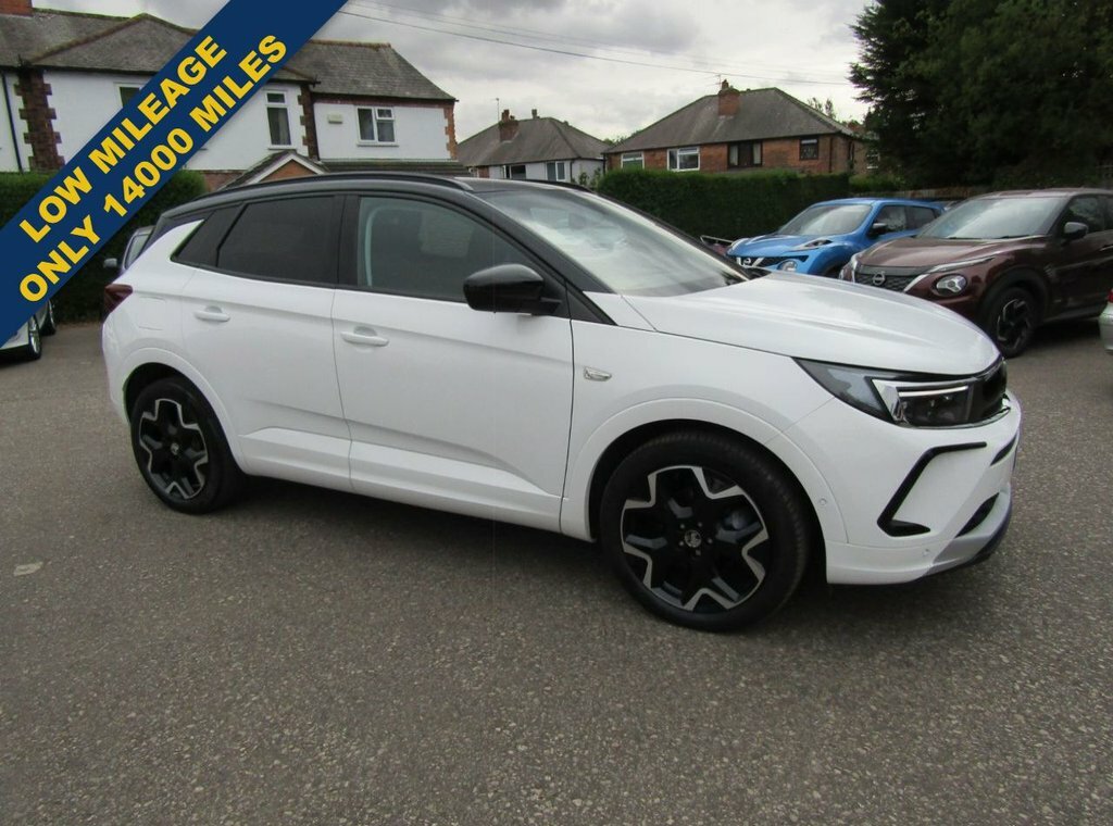 Vauxhall Grandland 1.2L Ultimate White #2