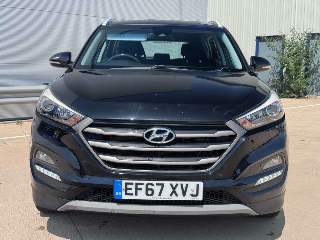 Hyundai Tucson 1.7 Crdi Blue Drive Se Nav Euro 6 Ss EF67XVJ Black #2