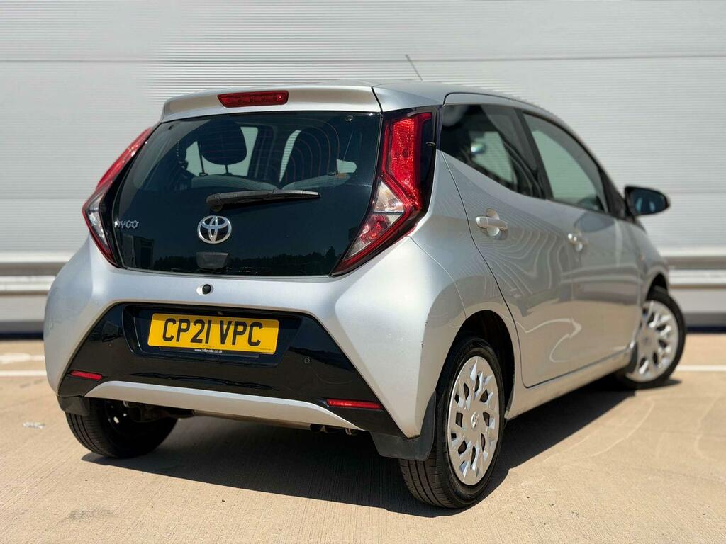 Toyota Aygo 1.0 Vvt-i X-play Euro 6 Ss CP21VPC Silver #4