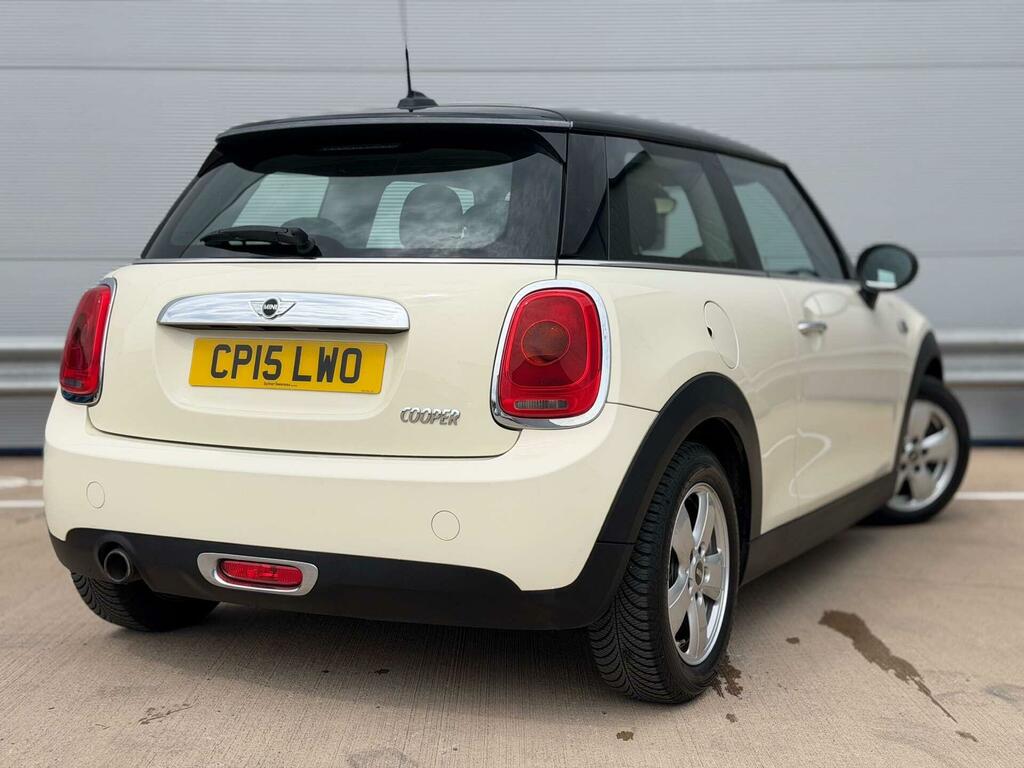 Mini Hatch Cooper White #4