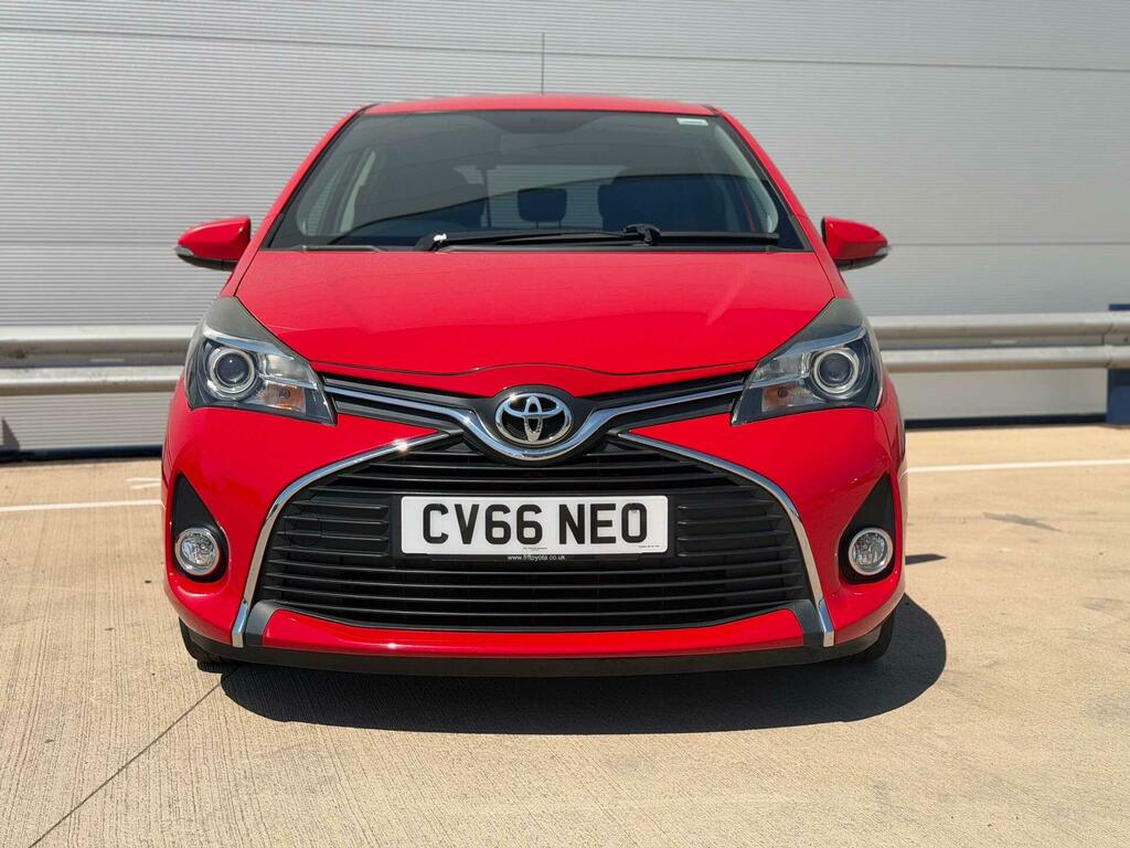 Toyota Yaris Icon Red #2
