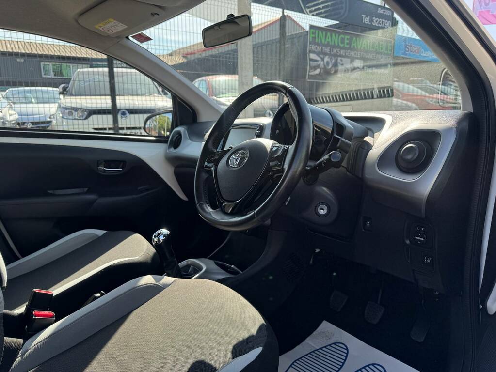 Toyota Aygo Aygo X-clusive 2 Vvt-i Grey #7
