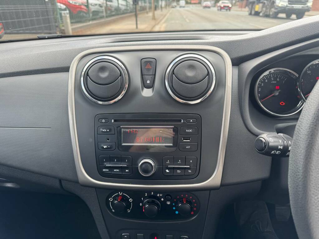 Dacia Sandero Stepway Stepway 1.5 Dci Ambiance Ulez Free Fsh 0 Tax White #12