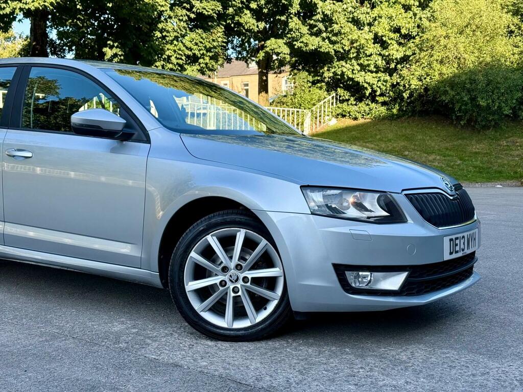 Skoda Octavia 1.6 Tdi Se Euro 5 Ss Black #5