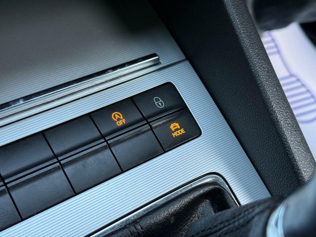 Skoda Octavia 1.6 Tdi Se Euro 5 Ss Black #45