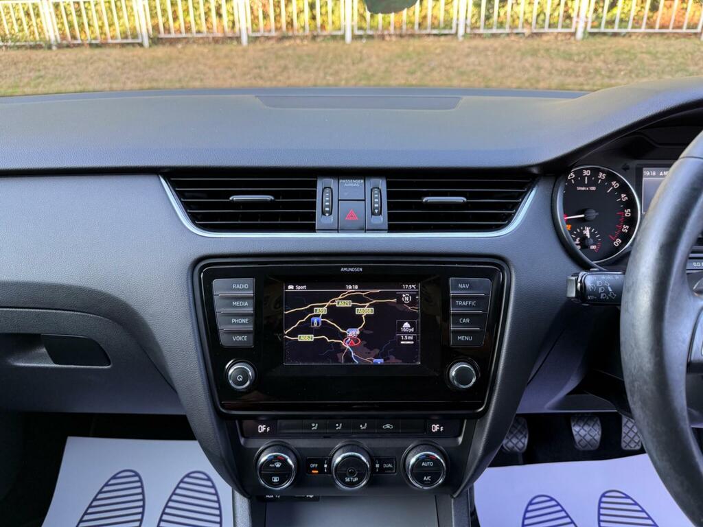 Skoda Octavia 1.6 Tdi Se Euro 5 Ss Black #42