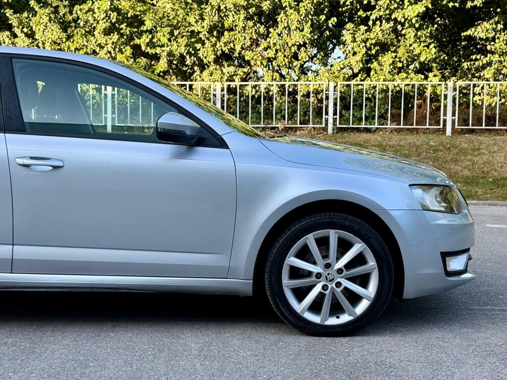 Skoda Octavia 1.6 Tdi Se Euro 5 Ss Black #26